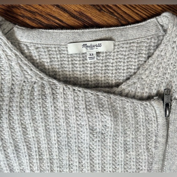 MADEWELL Size XS 100% Merino Wool Sweater Asymmetrical Zipper Moto Light Gray - Picture 3 of 5
